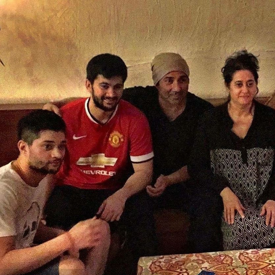  ਸਨੀ ਤੇ ਪੂਜਾ ਦਿਓਲ