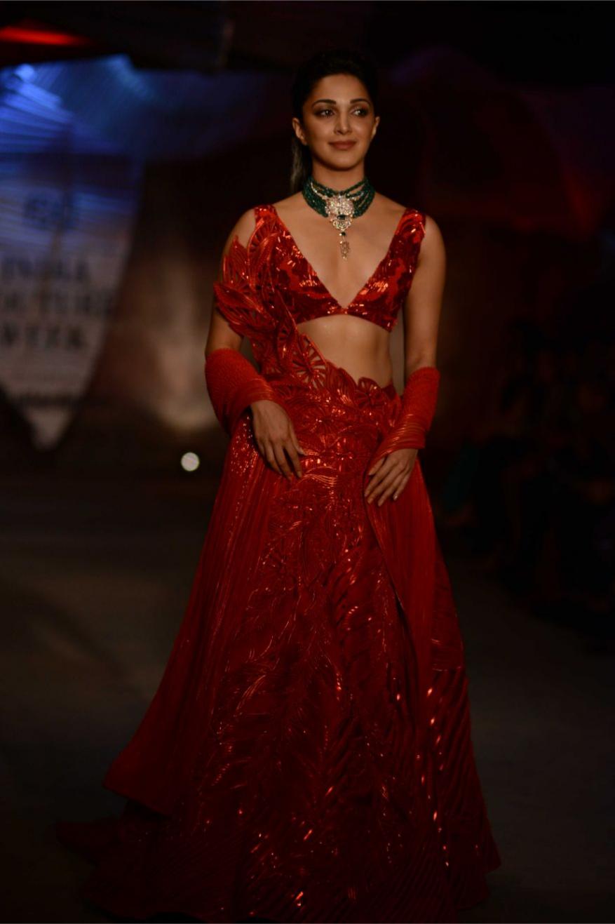  ਕਿਆਰਾ ਅਡਵਾਨੀ ਨੇ ਦਿੱਲੀ ਵਿੱਚ ਹੋਏ ਇੰਡੀਆ ਕੁਤੂਰ ਵੀਕ 2019 ਚ ਭਾਗ ਲਿਆ।