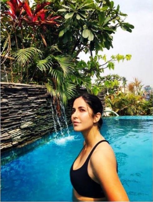  ਕੈਟਰੀਨਾ ਕੈਫ਼ ਦੀ ਮਾਲਦੀਵ ਚ ਛੁੱਟੀਆਂ ਤੇ ਮੌਜ ਮਸਤੀ ਮਨਾਉਣ ਦੀ ਤਸਵੀਰਾਂ ਕਾਫ਼ੀ ਵਾਇਰਲ ਹੋ ਰਹੀਆਂ ਹਨ।