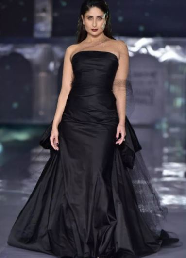  ਕਰੀਨਾ ਕਪੂਰ (Kareena Kapoor) ਆਪਣਾ 39ਵਾਂ ਜਨਮਦਿਨ ਮਨਾ ਰਹੀ ਹੈ।