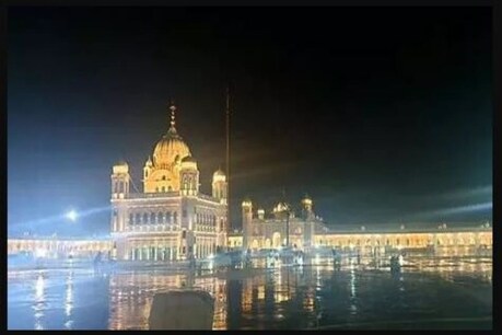 ਗੁਰਦੁਆਰਾ ਕਰਤਾਰਪੁਰ ਸਾਹਿਬ ‘ਚ ਭਾਰਤੀ ਸਿੱਖਾਂ ਵੱਲੋਂ ਸੋਨੇ ਦੀ ਪਾਲਕੀ ਸਥਾਪਿਤ
