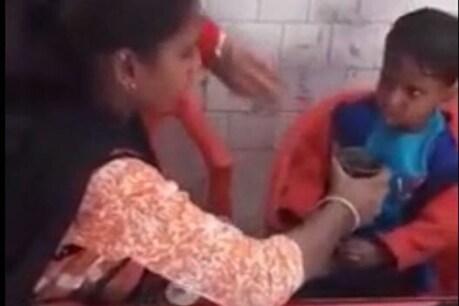 Video- ਜਮਾਤ ’ਚ ਸੁੱਤੇ ਪਏ ਬੱਚੇ ਨੂੰ ਬੰਦ ਕਰਕੇ ਚਲਦੀ ਬਣੀ ਅਧਿਆਪਕ