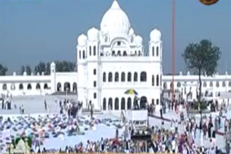 ਖਾਲਸਈ ਰੰਗ 'ਚ ਰੰਗਿਆ ਡੇਰਾ ਬਾਬਾ ਨਾਨਕ ਤੋਂ ਕਰਤਾਰਪੁਰ ਸਾਹਿਬ ਤੱਕ ਦਾ ਰਸਤਾ, ਸੰਗਤਾਂ ਨੇ ਘੱਤੀਆਂ ਵਹੀਰਾਂ