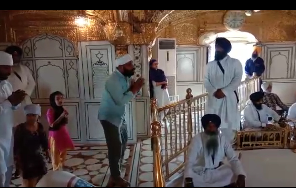 ਸ੍ਰੀ ਹਰਿਮੰਦਰ ਸਾਹਿਬ ਦੇ ਹੈਡ ਗ੍ਰੰਥੀ ਭਾਈ ਜਗਤਾਰ ਸਿੰਘ ਵਲੌ ਸੰਗਤਾ ਨੂੰ ਪ੍ਰਕਾਸ਼ ਪੁਰਬ ਦੀ ਲੱਖ ਲੱਖ ਵਧਾਈ ਦਿੱਤੀ ਗਈ ਅਤੇ ਸੰਗਤਾਂ ਨੂੰ ਇਲਾਹੀ ਬਾਣੀ ਨਾਲ ਜੋੜਨ ਦੀ ਬੇਨਤੀ ਕੀਤੀ ਹੈ। ਸ੍ਰੀ ਹਰਿਮੰਦਰ ਸਾਹਿਬ ਦੇ ਹੈਡ ਗ੍ਰੰਥੀ ਭਾਈ ਜਗਤਾਰ ਸਿੰਘ ਵਲੌ ਸੰਗਤਾ ਨੂੰ ਪ੍ਰਕਾਸ਼ ਪੁਰਬ ਦੀ ਲੱਖ ਲੱਖ ਵਧਾਈ ਦਿੱਤੀ ਗਈ ਅਤੇ ਸੰਗਤਾਂ ਨੂੰ ਇਲਾਹੀ ਬਾਣੀ ਨਾਲ ਜੋੜਨ ਦੀ ਬੇਨਤੀ ਕੀਤੀ ਹੈ।