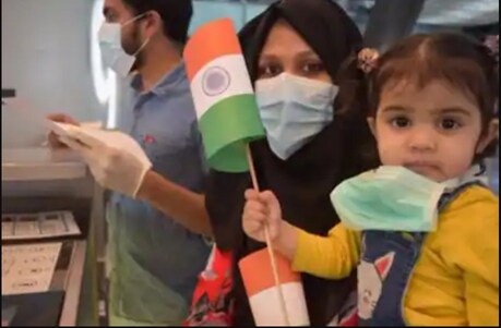 ਖਾੜੀ ਦੇਸ਼ਾਂ ਵਿਚ ਫਸੇ ਪੰਜਾਬੀਆਂ ਦਾ ਦਰਦ-ਕਿਹਾ- 40 ਦਿਨਾਂ ਤੋਂ ਵਿਹਲੇ ਬੈਠੇ ਹਾਂ, ਕਿਥੋਂ ਦਈਏ ਸਪੈਸ਼ਲ ਹਵਾਈ ਯਾਤਰਾ ਦੇ ਪੈਸੇ...