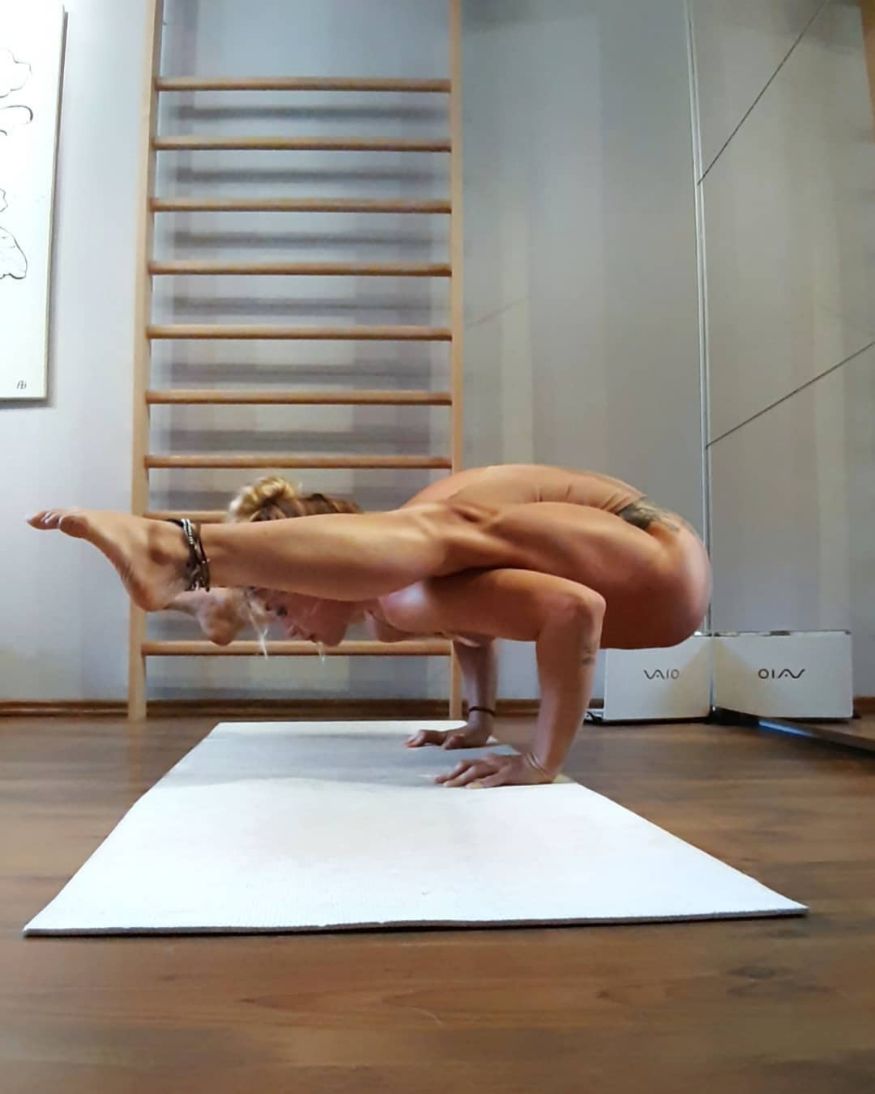  ਤਿੱਤੀਭਾਸਨਾ : Firefly Pose – Tittibhasana (Image: Instagram)