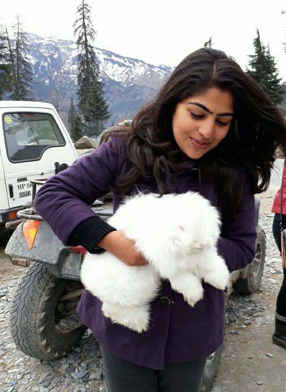  ਡਿਗਰੀ ਦੇ ਦੌਰਾਨ, ਫਰਵਰੀ ਵਿੱਚ ਐਨਆਈਟੀ ਹਮੀਰਪੁਰ ਵਿਖੇ ਕੈਂਪਸ ਇੰਟਰਵਿਊ ਆਯੋਜਿਤ ਕੀਤੀ ਗਈ ਸ।. ਇਸ ਤੋਂ ਬਾਅਦ ਜੁਲਾਈ ਵਿਚ ਕੰਪਨੀ ਨੂੰ ਇਕ ਜੁਆਇੰਨਿੰਗ ਲੈਟਰ ਮਿਲਿਆ ਹੈ ਅਤੇ ਉਨ੍ਹਾਂ ਨੇ ਘਰ ਤੋਂ ਹੀ ਉਸਨੇ ਜੌਬ ਜੁਆਇੰਨਿੰਗ ਕੀਤੀ। (ਸਾਨਿਆ ਦੀ ਸਾਰੀਆਂ ਤਸਵੀਰਾਂ ਫੇਸਬੁੱਕ ਤੋਂ )