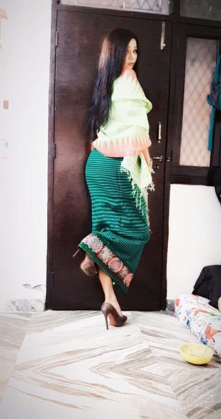  ਉਸਨੇ ਸਾਲ 2011 ਵਿੱਚ ਰਿਮਜ਼ ਤੋਂ ਆਪਣੀ ਐਮ ਬੀ ਬੀ ਐਸ ਕੀਤੀ ਸੀ। 2013 ਵਿਚ ਮੈਂ ਆਪਣਾ ਘਰ ਛੱਡਣ ਦਾ ਫ਼ੈਸਲਾ ਕੀਤਾ। ਮੇਰੇ ਪਿਤਾ ਇੰਨੇ ਪਰੇਸ਼ਾਨ ਸਨ ਕਿ ਉਸਨੇ ਖੁਦ ਨੂੰ ਜਾਨੋਂ ਮਾਰਨ ਦੀ ਕੋਸ਼ਿਸ਼ ਵੀ ਕੀਤੀ। (image credit:facebook)