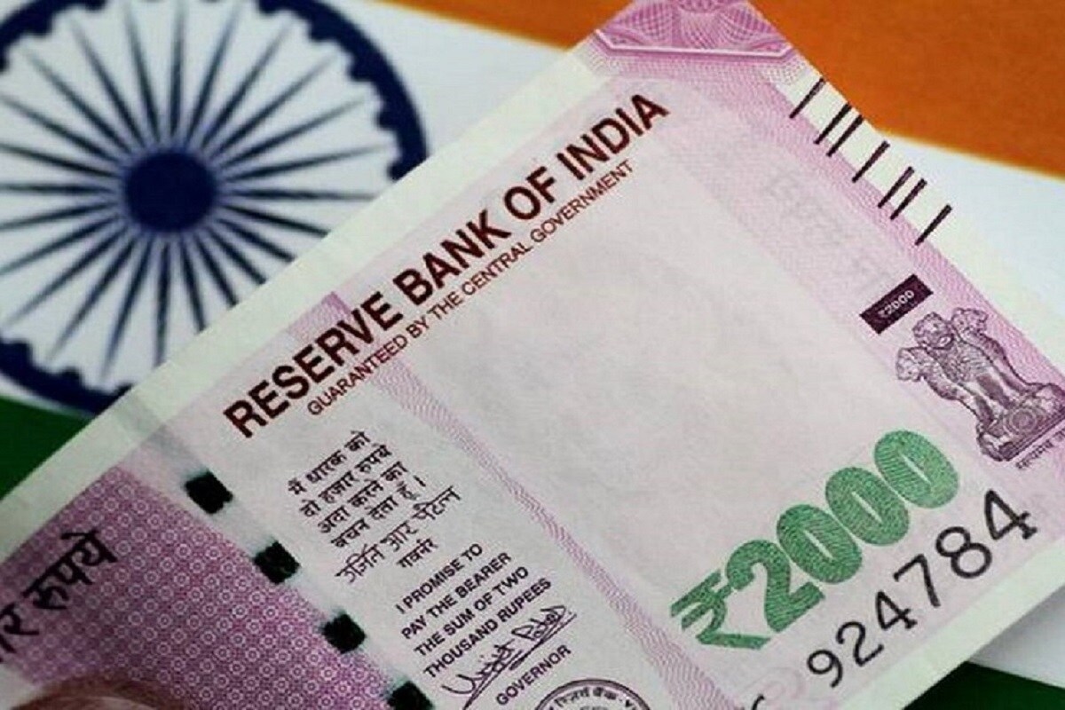 ਸੋਸ਼ਲ ਸਿਕਿਓਰਟੀ ਕੋਡ 2020 (Social Security Code 2020) ਸੰਸਦ ਵਿੱਚ ਪੇਸ਼ ਹੋਣ ਤੋਂ ਬਾਅਦ ਦੋਵਾਂ ਸਦਨਾਂ ਦੁਆਰਾ ਪਾਸ ਕੀਤਾ ਜਾਵੇਗਾ। ਇਸ ਤੋਂ ਬਾਅਦ ਇਹ ਕਾਨੂੰਨ ਬਣਾਇਆ ਜਾਵੇਗਾ ਤਾਂ ਹੀ ਤੁਹਾਨੂੰ ਇਸਦੇ ਸਾਰੇ ਨਿਯਮਾਂ ਬਾਰੇ ਜਾਣਕਾਰੀ ਮਿਲੇਗੀ। ਸੋਸ਼ਲ ਸਿਕਿਓਰਟੀ ਕੋਡ 2020 (Social Security Code 2020) ਸੰਸਦ ਵਿੱਚ ਪੇਸ਼ ਹੋਣ ਤੋਂ ਬਾਅਦ ਦੋਵਾਂ ਸਦਨਾਂ ਦੁਆਰਾ ਪਾਸ ਕੀਤਾ ਜਾਵੇਗਾ। ਇਸ ਤੋਂ ਬਾਅਦ ਇਹ ਕਾਨੂੰਨ ਬਣਾਇਆ ਜਾਵੇਗਾ ਤਾਂ ਹੀ ਤੁਹਾਨੂੰ ਇਸਦੇ ਸਾਰੇ ਨਿਯਮਾਂ ਬਾਰੇ ਜਾਣਕਾਰੀ ਮਿਲੇਗੀ।