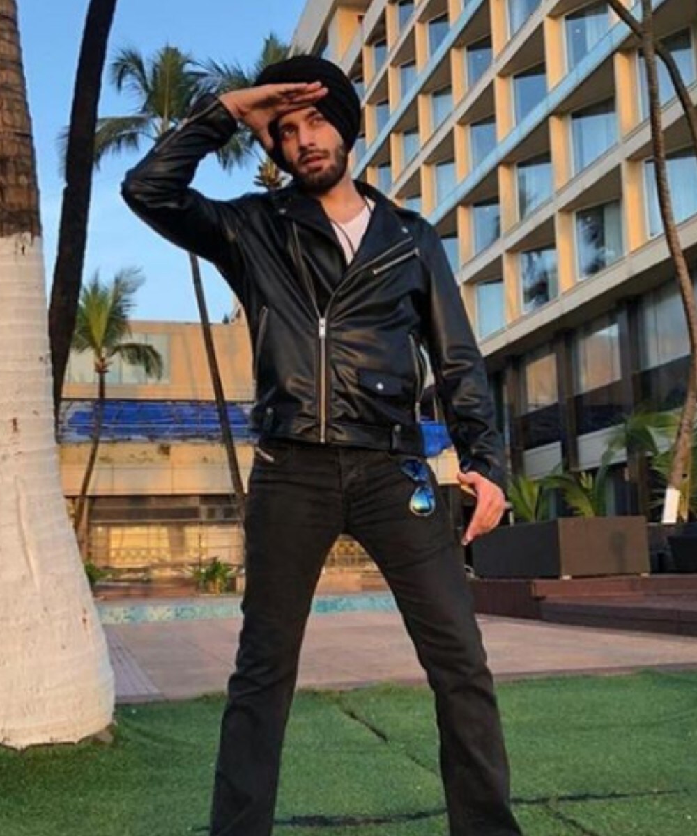  ਸ਼ਹਿਜ਼ਾਦ ਨੇ ਕਿਹਾ ਕਿ ਮੈਂ ਸ਼ੋਅ ਦੇ ਖਿਲਾਫ ਕੁਝ ਕਹਿਣਾ ਨਹੀਂ ਚਾਹੁੰਦਾ ਪਰ ਮੈਂ ਉਨ੍ਹਾਂ ਦੇ ਇਸ ਫੈਸਲੇ ਤੋਂ ਨਿਰਾਸ਼ ਹਾਂ। ਸ਼ਹਿਜ਼ਾਦ ਨੇ ਕਿਹਾ ਕਿ ਜੇ ਜਨਤਾ ਵੱਲੋਂ ਵੋਟਿੰਗ ਹੁੰਦੀ ਤਾਂ ਮੈਂ ਪੱਕਾ ਬਾਹਰ ਨਹੀਂ ਆਉਣਾ ਸੀ। Photo Credit-@shehzaddeol/Instagram