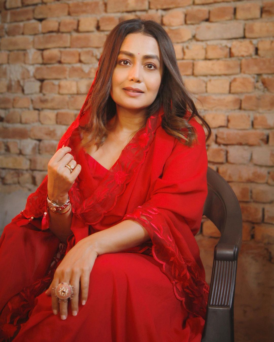  ਨੇਹਾ ਕੱਕੜ ਦੀੀ ਸਿੰਪਲ ਲੁੱਕ ਚ ਤਸਵੀਰ। ਇੰਸਟਾਗ੍ਰਾਮ ਤੋਂ ਤਸਵੀਰਾਂ।