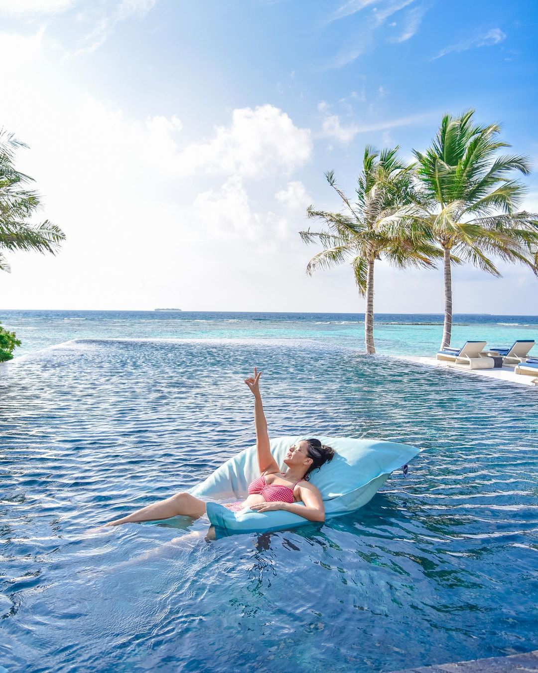  ਪਿੰਕ ਬਿਕਨੀ 'ਚ ਨੇਹਾ ਦੀਆਂ ਇਹ ਫੋਟੋਆਂ ਇੰਟਰਨੈੱਟ' ਤੇ ਵਾਇਰਲ ਹੋ ਰਹੀਆਂ ਹਨ। ਨੇਹਾ ਦੇ ਪ੍ਰਸ਼ੰਸਕ ਨੂੰ ਉਨ੍ਹਾਂ ਦਾ ਬੋਲਡ ਅੰਦਾਜ਼ ਖੂਬ ਪਸੰਦ ਆ ਰਿਹਾ ਹੈ। (Photo Credit- @nehadhupia/Instagram)