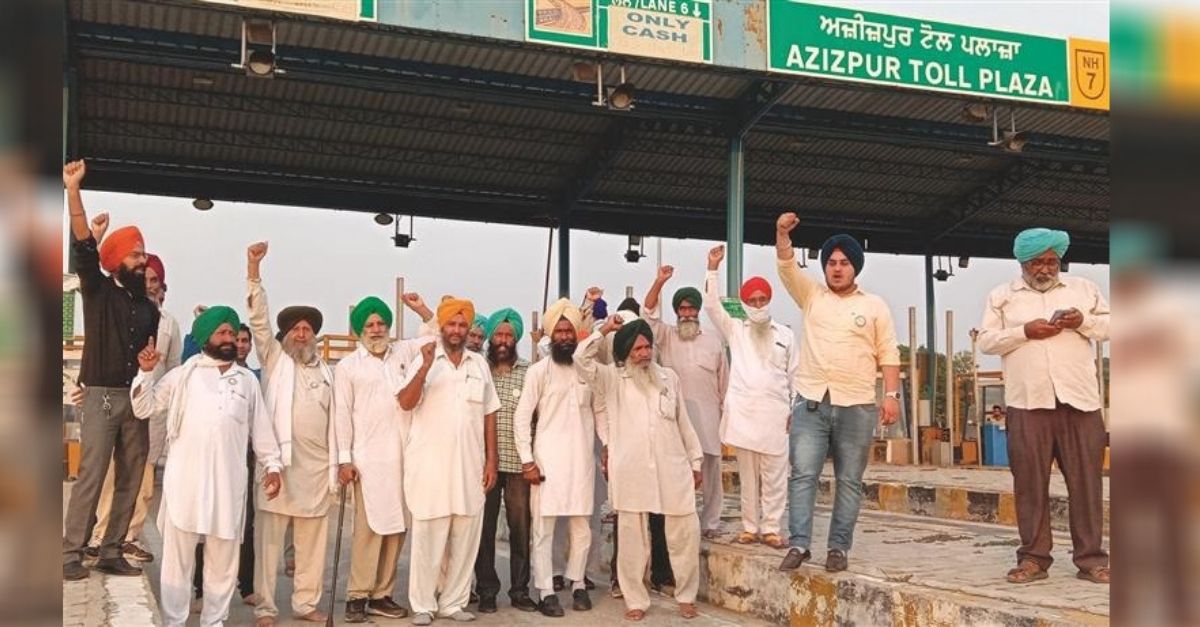 ਕੇਂਦਰ ਦੀ ਨਰਿੰਦਰ ਮੋਦੀ ਸਰਕਾਰ ਵੱਲੋਂ ਕਿਸਾਨ ਵਿਰੋਧੀ ਖੇਤੀ ਕਾਨੂੰਨਾਂ , ਕਿਸਾਨ (ਸਸ਼ਕਤੀਕਰਣ ਅਤੇ ਸੁਰੱਖਿਆ) ਕੀਮਤਾਂ ਦਾ ਭਰੋਸਾ ਅਤੇ ਖੇਤੀ ਸੇਵਾਵਾਂ ਕਾਨੂੰਨ 2020, ਖੇਤੀ ਪੈਦਾਵਾਰ ਵਪਾਰ ਅਤੇ ਵਣਜ (ਤਰੱਕੀ ਅਤੇ ਸਹੂਲਤਾਂ) ਕਾਨੂੰਨ 2020 ਅਤੇ ਜਰੂਰੀ ਵਸਤੂਆਂ (ਸੋਧ) ਕਾਨੂੰਨ 2020 ਨੂੰ ਰੱਦ ਕਰਵਾਉਣ ਲਈ ਇਹ ਕੀਤਾ ਜਾ ਰਿਹਾ ਹੈ। ਕੇਂਦਰ ਦੀ ਨਰਿੰਦਰ ਮੋਦੀ ਸਰਕਾਰ ਵੱਲੋਂ ਕਿਸਾਨ ਵਿਰੋਧੀ ਖੇਤੀ ਕਾਨੂੰਨਾਂ , ਕਿਸਾਨ (ਸਸ਼ਕਤੀਕਰਣ ਅਤੇ ਸੁਰੱਖਿਆ) ਕੀਮਤਾਂ ਦਾ ਭਰੋਸਾ ਅਤੇ ਖੇਤੀ ਸੇਵਾਵਾਂ ਕਾਨੂੰਨ 2020, ਖੇਤੀ ਪੈਦਾਵਾਰ ਵਪਾਰ ਅਤੇ ਵਣਜ (ਤਰੱਕੀ ਅਤੇ ਸਹੂਲਤਾਂ) ਕਾਨੂੰਨ 2020 ਅਤੇ ਜਰੂਰੀ ਵਸਤੂਆਂ (ਸੋਧ) ਕਾਨੂੰਨ 2020 ਨੂੰ ਰੱਦ ਕਰਵਾਉਣ ਲਈ ਇਹ ਕੀਤਾ ਜਾ ਰਿਹਾ ਹੈ।