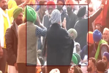 ਗੁਰਦਾਸ ਮਾਨ ਦਾ ਕਿਸਾਨਾਂ ਨੇ ਕੀਤਾ ਵਿਰੋਧ, ਸਿੰਘੂ ਬਾਰਡਰ ਦੀ ਸਟੇਜ 'ਤੇ ਬੋਲਣ ਤੋਂ ਰੋਕਿਆ..