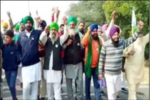 Kisaan Aandolan ਦੇ ਸਮਰਥਨ ‘ਚ ਪੰਜਾਬ ਦੇ ਲੇਖਕ ਤੇ ਪੱਤਰਕਾਰਾਂ ਨੇ ਵਾਪਸ ਕੀਤੇ ਐਵਾਰਡ