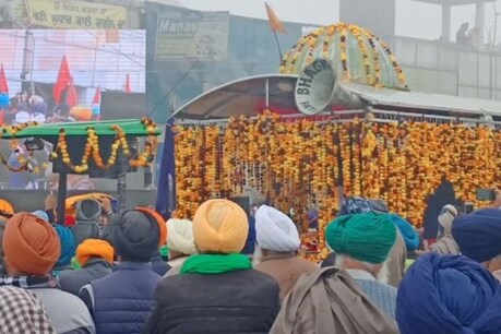 ਸਾਲ ਦੇ ਪਹਿਲੇ ਦਿਨ ਕਿਸਾਨ ਮੋਰਚੇ 'ਤੇ ਸਜਾਇਆ ਨਗਰ ਕੀਰਤਨ, ਦੇਖੋ ਵੀਡੀਓ