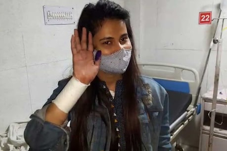 ਸੰਸਦ ਮੈਂਬਰ ਕੌਸ਼ਲ ਕਿਸ਼ੋਰ ਦੀ ਨੂੰਹ ਨੇ ਖੁਦਕੁਸ਼ੀ ਦੀ ਕੀਤੀ ਕੋਸ਼ਿਸ਼, ਹੱਥ ਦੀ ਨਾੜੀ ਕੱਟੀ