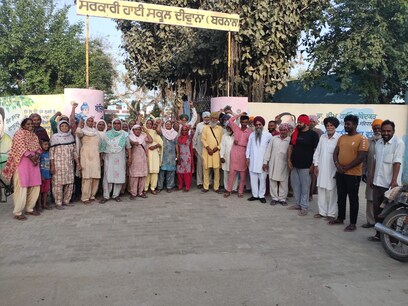 Barnala: ਕੋਰੋਨਾ ਦੇ ਡਰੋਂ ਸਕੂਲ ਬੰਦ ਕਰਨ ਖਿਲਾਫ ਰੋਹ ਭਖਿਆ, ਮਾਪਿਆਂ ਵੱਲੋਂ ਸਰਕਾਰ ਨੂੰ ਤਿੱਖੇ ਸਵਾਲ...