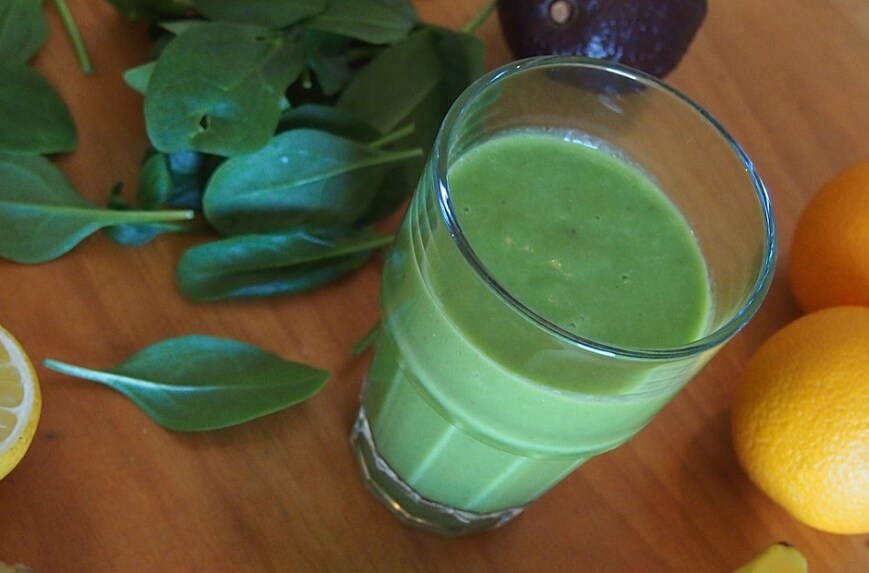  ਉਹ ਲੋਕ ਜਿਨ੍ਹਾਂ ਨੂੰ ਹਾਈ ਬਲੱਡ ਪ੍ਰੈਸ਼ਰ ਦੀ ਸਮੱਸਿਆ ਹੈ ਉਹ ਆਪਣੀ ਖੁਰਾਕ ਵਿੱਚ ਲੌਕੀ ਦੇ ਜੂਸ ਨੂੰ ਸ਼ਾਮਲ ਕਰ ਸਕਦੇ ਹਨ। ਲੌਕੀ ਵਿਚ ਪੋਟਾਸ਼ੀਅਮ ਪਾਇਆ ਜਾਂਦਾ ਹੈ ਜੋ ਬਲੱਡ ਪ੍ਰੈਸ਼ਰ ਨੂੰ ਕੰਟਰੋਲ ਕਰਨ ਵਿਚ ਕਾਰਗਰ ਹੈ।