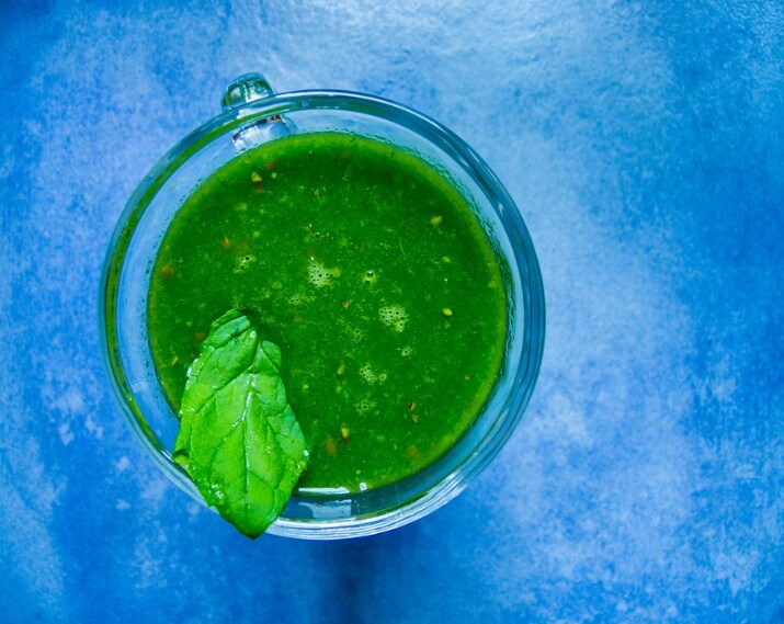  ਰਿਪੋਰਟਾਂ ਦੇ ਅਨੁਸਾਰ, ਲੌਕੀ ਦੀ ਸਬਜ਼ੀ ਨਾਲ ਭਾਰ ਘੱਟ ਕੀਤਾ ਜਾ ਸਕਦਾ ਹੈ। ਜੇ ਤੁਸੀਂ ਇਸ ਨੂੰ ਇਕ ਹਫਤੇ ਲਈ ਦਿਨ ਵਿਚ ਦੋ ਵਾਰ ਆਪਣੀ ਖੁਰਾਕ ਵਿਚ ਸ਼ਾਮਲ ਕਰਦੇ ਹੋ ਤਾਂ ਤੁਸੀਂ ਘੱਟੋ ਘੱਟ 2-3 ਕਿਲੋ ਭਾਰ ਘਟਾ ਸਕਦੇ ਹੋ। ਲੌਕੀ ਵਿਚ ਬਹੁਤ ਸਾਰਾ ਪਾਣੀ ਹੁੰਦਾ ਹੈ ਜੋ ਸਰੀਰ ਵਿਚ ਪਾਣੀ ਦੀ ਘਾਟ ਨੂੰ ਪੂਰਾ ਕਰਦਾ ਹੈ। ਇਸ ਵਿਚ ਫਾਈਬਰ ਵੀ ਹੁੰਦਾ ਹੈ। (Disclaimer: ਇਸ ਲੇਖ ਵਿਚ ਦਿੱਤੀ ਗਈ ਜਾਣਕਾਰੀ ਅਤੇ ਜਾਣਕਾਰੀ ਆਮ ਜਾਣਕਾਰੀ 'ਤੇ ਅਧਾਰਤ ਹੈ। ਪੰਜਾਬੀ ਨਿਊਜ਼ 18 ਇਨ੍ਹਾਂ ਦੀ ਪੁਸ਼ਟੀ ਨਹੀਂ ਕਰਦੀ। ਇਨ੍ਹਾਂ ਨੂੰ ਲਾਗੂ ਕਰਨ ਤੋਂ ਪਹਿਲਾਂ ਸਬੰਧਤ ਮਾਹਰ ਨਾਲ ਸੰਪਰਕ ਕਰੋ।)