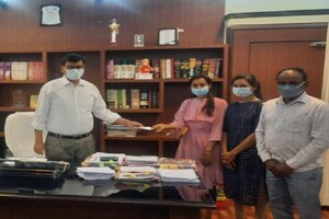 PHOTOS : ਕਿਸਾਨ ਵੱਲੋਂ ਧੀ ਦੇ ਵਿਆਹ ਲਈ ਜਮ੍ਹਾਂ ਕੀਤੀ ਪੂੰਜੀ ਕੋਰੋਨਾ ਪੀੜਤਾਂ ਲਈ ਦਾਨ