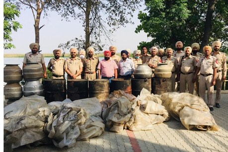 ਤਰਨ ਤਾਰਨ ਪੁਲਿਸ ਨੇ ਪਿੰਡ ਕੀੜੀਆਂ ਵਿਚੋਂ 28000 ਕਿਲੋ ਕੀਤੀ ਲਾਹਣ ਬਰਾਮਦ