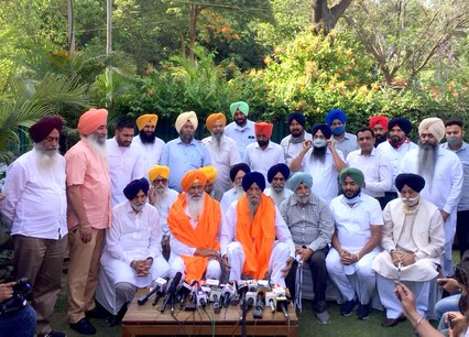 Fourth Front: 1 ਮਈ ਤੋ ਨਵੀ ਪਾਰਟੀ ਬਣਾ ਕੇ ਪੰਜਾਬ ਨੂੰ ਚੋਥਾ ਫਰੰਟ ਦਵਾਂਗੇ: ਸੁਖਦੇਵ ਸਿੰਘ ਢੀਂਡਸਾ, ਬ੍ਰਹਮਪੁਰਾ