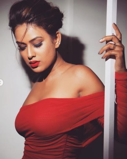  ਨਿਆ ਅਕਸਰ ਆਪਣੀਆਂ ਬੋਲਡ ਤਸਵੀਰਾਂ ਅਤੇ ਵੀਡਿਓ ਕਾਰਨ ਸੁਰਖੀਆਂ ਵਿੱਚ ਰਹਿੰਦੀ ਹੈ।(Image: Instagram)