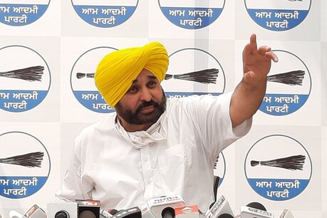 ਅਗਲੇ 25 ਸਾਲਾਂ ਵਿੱਚ ਪੰਜਾਬ ਦੇ ਲੋਕਾਂ ਨੂੰ ਸਵਾ 2 ਲੱਖ ਕਰੋੜ ਰੁਪਏ ਪ੍ਰਾਈਵੇਟ ਬਿਜਲੀ ਕੰਪਨੀਆਂ ਨੂੰ ਦੇਣੇ ਪੈਣਗੇ: ਭਗਵੰਤ ਮਾਨ