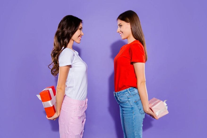 Friendship Day Gift: Make friends happy by giving these unique gifts