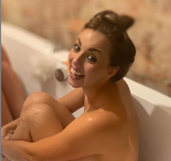  ਹਾਲ ਹੀ ਦੇ ਸਮੇਂ ਵਿੱਚ ਅਜਿਹੀਆਂ ਬਹੁਤ ਸਾਰੀਆਂ ਰਿਪੋਰਟਾਂ ਆਈਆਂ ਹਨ, ਜਿਨ੍ਹਾਂ ਵਿੱਚ ਉਨ੍ਹਾਂ ਜੋੜਿਆਂ ਦਾ ਜ਼ਿਕਰ ਕੀਤਾ ਗਿਆ ਹੈ, ਜੋ ਇਨ੍ਹਾਂ ਸੰਕਲਪਾਂ ਨੂੰ ਆਪਣੇ ਜੀਵਨ ਵਿੱਚ ਅਪਣਾ ਰਹੇ ਹਨ। (Image: Instagram)