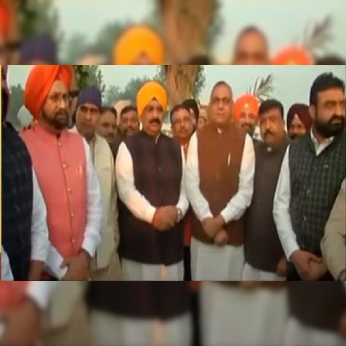 ਅਸ਼ਵਨੀ ਸ਼ਰਮਾ ਦੀ ਅਗਵਾਈ ਹੇਠ ਭਾਜਪਾ ਦਾ ਜਥਾ ਕਰਤਾਰਪੁਰ ਸਾਹਿਬ ਦੇ ਦਰਸ਼ਨਾਂ ਲਈ ਰਵਾਨਾ, Jatha of BJP led by Ashwani Sharma leaves for Kartarpur Sahib– News18 Punjab