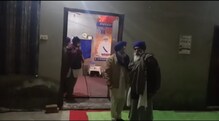 ਮੁਕਤਸਰ ਦੇ ਪਿੰਡ ਈਨਾ ਖੇੜਾ ਦੇ ਗੁਰਦੁਆਰੇ 'ਚ ਬੇਅਦਬੀ ਦੀ ਕੋਸ਼ਿਸ਼, ਨੌਜਵਾਨ ਕਾਬੂ ਮੁਕਤਸਰ ਦੇ ਪਿੰਡ ਈਨਾ ਖੇੜਾ ਦੇ ਗੁਰਦੁਆਰੇ 'ਚ ਬੇਅਦਬੀ ਦੀ ਕੋਸ਼ਿਸ਼, ਨੌਜਵਾਨ ਕਾਬੂ