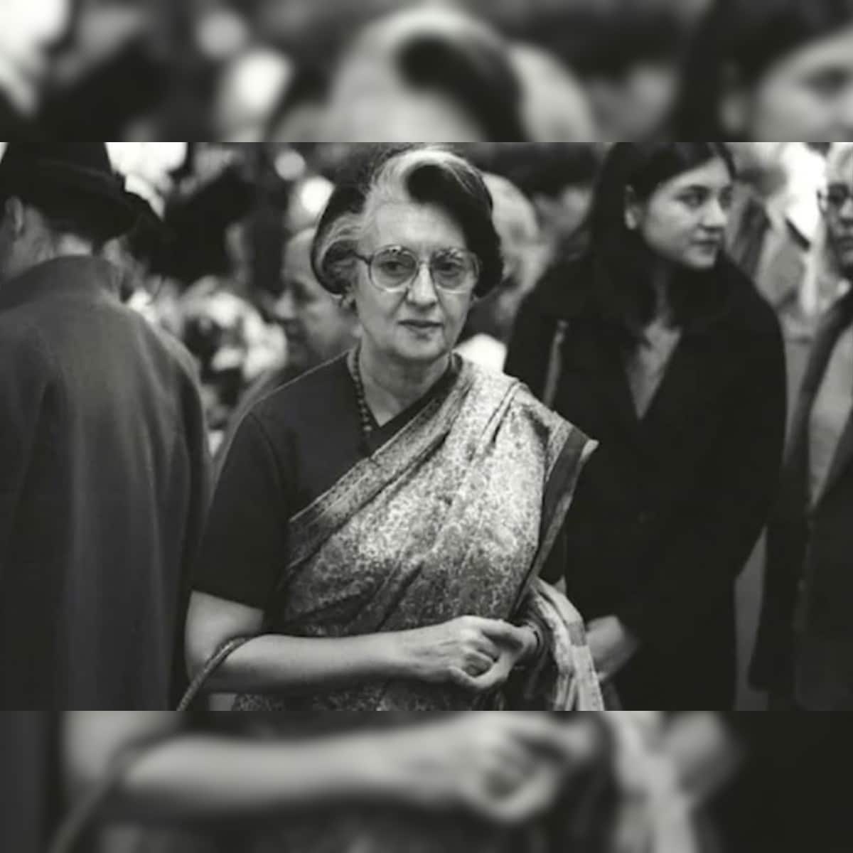  ਸਾਕਾ ਨੀਲਾ ਤਾਰਾ ਤੋਂ ਬਾਅਦ ਸੁਰੱਖਿਆ ਏਜੰਸੀਆਂ ਨੇ ਤਤਕਾਲੀ ਪ੍ਰਧਾਨ ਮੰਤਰੀ ਇੰਦਰਾ ਗਾਂਧੀ ਨੂੰ ਸਿੱਖ ਬਾਡੀਗਾਰਡਾਂ ਨੂੰ ਆਪਣੇ ਸੁਰੱਖਿਆ ਕਰਮਚਾਰੀਆਂ ਤੋਂ ਹਟਾਉਣ ਦੀ ਅਪੀਲ ਕੀਤੀ ਸੀ, ਪਰ ਉਨ੍ਹਾਂ ਨੇ ਇਨਕਾਰ ਕਰ ਦਿੱਤਾ ਸੀ।