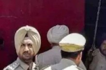 ਅੰਮ੍ਰਿਤਸਰ 'ਚ ਮੁੜ ਵਾਪਰੀ ਬੇਅਦਬੀ ਦੀ ਘਟਨਾ, ਸੰਗਤ ਨੇ ਮੁਲਜ਼ਮ ਕੀਤਾ ਪੁਲਿਸ ਹਵਾਲੇ ਅੰਮ੍ਰਿਤਸਰ 'ਚ ਮੁੜ ਵਾਪਰੀ ਬੇਅਦਬੀ ਦੀ ਘਟਨਾ, ਸੰਗਤ ਨੇ ਮੁਲਜ਼ਮ ਕੀਤਾ ਪੁਲਿਸ ਹਵਾਲੇ