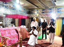 ਤੀਜਿਆਂ ਤੋਂ ਪਹਿਲਾਂ ਸੁਖਬੀਰ ਵੱਲੋਂ ਅਕਾਲੀ ਦਲ ਤੇ ਪੰਜਾਬ ਦੀ ਚੜ੍ਹਦੀਕਲਾ ਦੀ ਅਰਦਾਸ