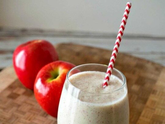 
Apple Shake Recipe: ਐਪਲ ਸ਼ੇਕ ਦਿਨ ਭਰ ਰੱਖੇਗਾ ਤੁਹਾਨੂੰ ਊਰਜਾਵਾਨ, ਜਾਣੋ ਬਣਾਉਣ ਦਾ ਤਰੀਕਾ
