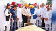 ਸੀ.ਐੱਮ. ਮਾਨ ਨੇ ਲਿਆ ਮੰਡੀਆਂ ਦਾ ਲਿਆ ਜਾਇਜ਼ਾ, ਮੂਸਵਾਲਾ ਕਾਤਲਾਂ ਨੂੰ ਮਿਲੇਗੀ ਸਜ਼ਾ ਸੀ.ਐੱਮ. ਮਾਨ ਨੇ ਲਿਆ ਮੰਡੀਆਂ ਦਾ ਲਿਆ ਜਾਇਜ਼ਾ, ਮੂਸਵਾਲਾ ਕਾਤਲਾਂ ਨੂੰ ਮਿਲੇਗੀ ਸਜ਼ਾ