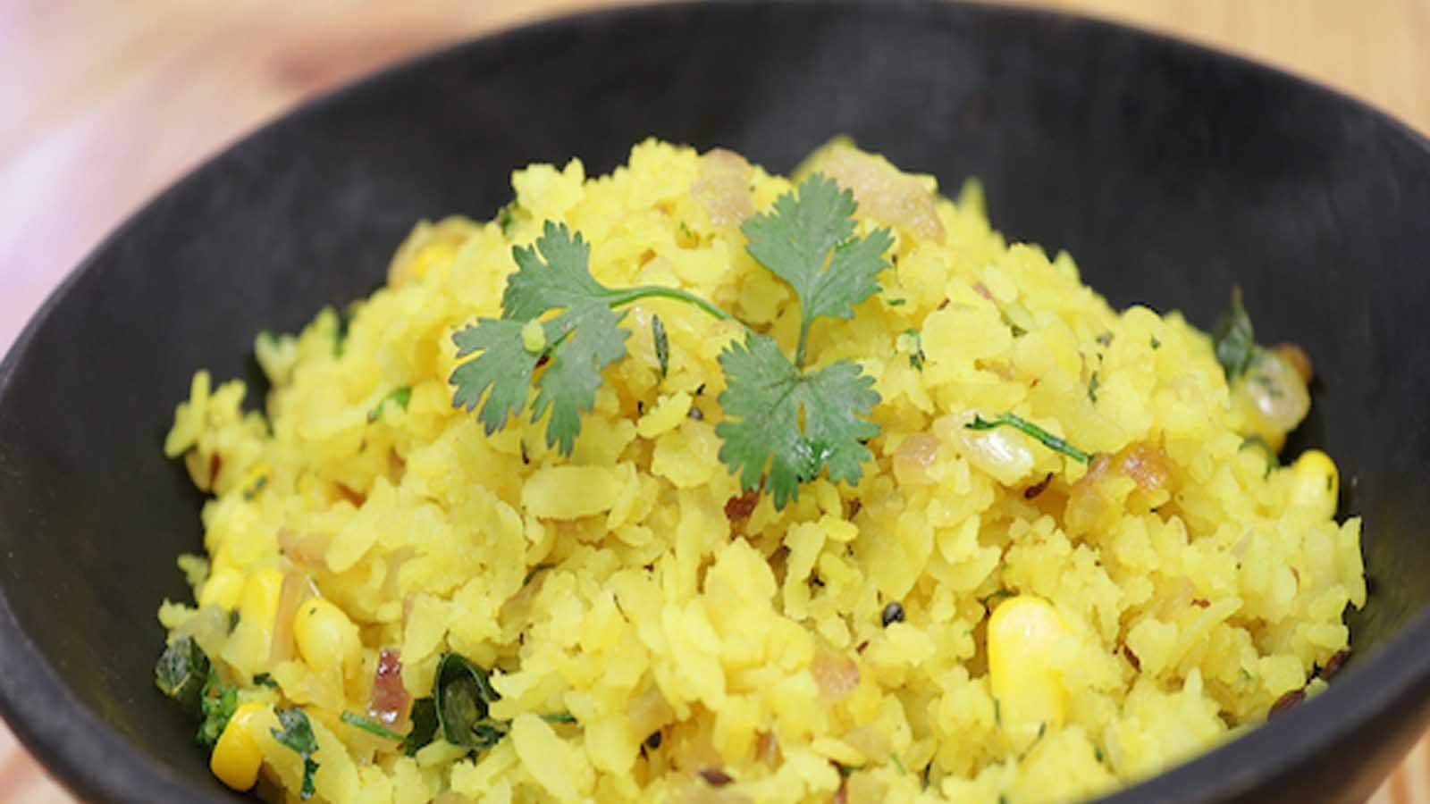 Corn Poha Recipe ਮੱਕੀ ਦਾ ਪੋਹਾ ਫਾਈਬਰ ਨਾਲ ਹੁੰਦਾ ਹੈ ਭਰਪੂਰ, ਬੱਚੇ ਵੀ ਕਰਨਗੇ
