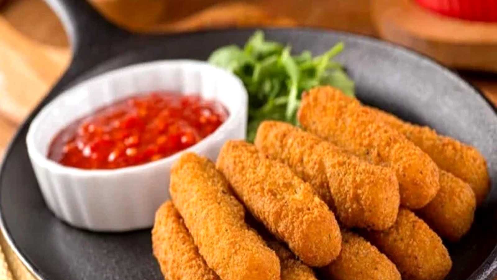 Fried Cheese Fingers ਕ੍ਰਿਸਪੀ ਪਨੀਰ ਫਿੰਗਰ ਦਾ ਸੁਆਦ ਦਿਲ ਨੂੰ ਕਰੇਗਾ ਖੁਸ਼