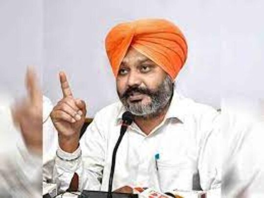 ਹਰਪਾਲ ਚੀਮਾ ਵੱਲੋਂ ਸ਼ਰਾਬ ਮਾਫੀਆ 'ਤੇ ਸ਼ਿਕੰਜਾ ਕੱਸਣ ਲਈ 'ਸਿਟੀਜ਼ਨ ਐਪ' ਲਾਂਚ (file photo)