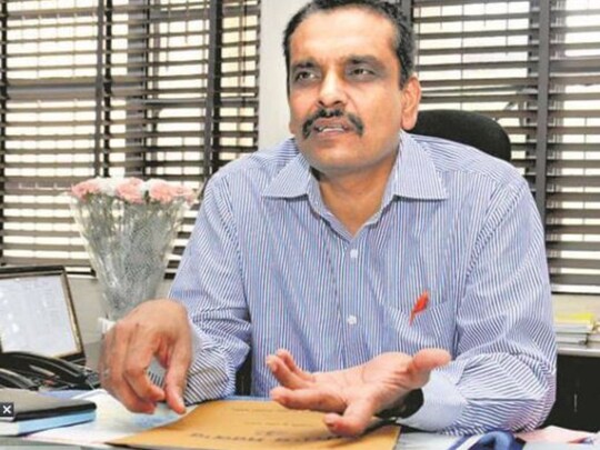 MLA Kunwar Vijay Pratap resign: ਆਮ ਆਦਮੀ ਪਾਰਟੀ ਦੇ ਵਿਧਾਇਕ ਕੁੰਵਰ ਵਿਜੈ ਪ੍ਰਤਾਪ ਨੇ ਸਰਕਾਰੀ ਵਿਸ਼ਵਾਸ ਕਮੇਟੀ ਦੇ ਆਪਣੇ ਚੇਅਰਮੈਨ ਦੇ ਅਹੁਦੇ ਤੋਂ ਅਸਤੀਫਾ ਦੇ ਦਿੱਤਾ ਹੈ। ਉਹ ਬੇਅਦਬੀ ਮਾਮਲਿਆਂ ਨੂੰ ਲੈ ਕੇ ਨਿਰਾਸ਼ ਦੱਸੇ ਜਾ ਰਹੇ ਹਨ, ਜਿਸ ਕਾਰਨ ਅਸਤੀਫਾ ਦਿੱਤਾ ਗਿਆ ਹੈ। ਵਿਜੈ ਪ੍ਰਤਾਪ ਅੰਮ੍ਰਿਤਸਰ ਉਤਰੀ ਸੀਟ ਤੋਂ ਆਮ ਆਦਮੀ ਪਾਰਟੀ ਦੇ ਵਿਧਾਇਕ ਹਨ।