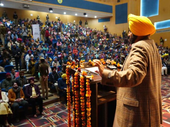ਸਰਕਾਰ ਨੇ ਪਹਿਲੇ ਸਾਲ ਦੇ ਵਿੱਚ 25 ਹਜ਼ਾਰ ਨੌਕਰੀਆਂ ਦਿੱਤੀਆਂ- ਮੁੱਖ ਮੰਤਰੀ ਭਗਵੰਤ ਮਾਨ