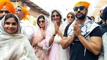 ਪਤੀ ਰਾਜ ਕੁੰਦਰਾ ਅਤੇ ਭੈਣ ਸਮੇਤ ਸ੍ਰੀ ਦਰਬਾਰ ਸਾਹਿਬ ਪਹੁੰਚੇ ਬਾਲੀਵੁੱਡ ਅਦਾਕਾਰਾ ਸ਼ਿਲਪਾ ਸ਼ੈੱਟੀ