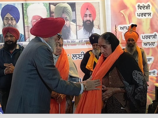 ਡਾ. ਦਰਸ਼ਨ ਪਾਲ ਦੀ ਅਗਵਾਈ ’ਚ ਕ੍ਰਾਂਤੀਕਾਰੀ ਕਿਸਾਨ ਯੂਨੀਅਨ ਦਾ ਵੱਡਾ ਜੱਥਾ ਮੋਰਚੇ ’ਚ ਪਹੁੰਚਿਆ


