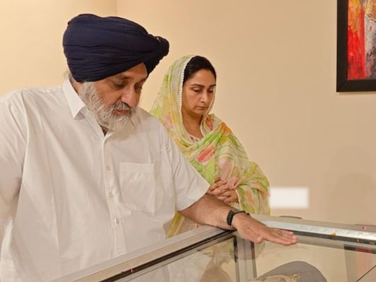 ਬਾਦਲ ਦੀ ਮ੍ਰਿਤਕ ਦੇਹ ਪਿੰਡ ਪੁੱਜਣ ’ਤੇ ਮਾਹੌਲ ਗ਼ਮਗੀਨ, ਅੱਜ ਹੋਵੇਗਾ ਅੰਤਿਮ ਸੰਸਕਾਰ