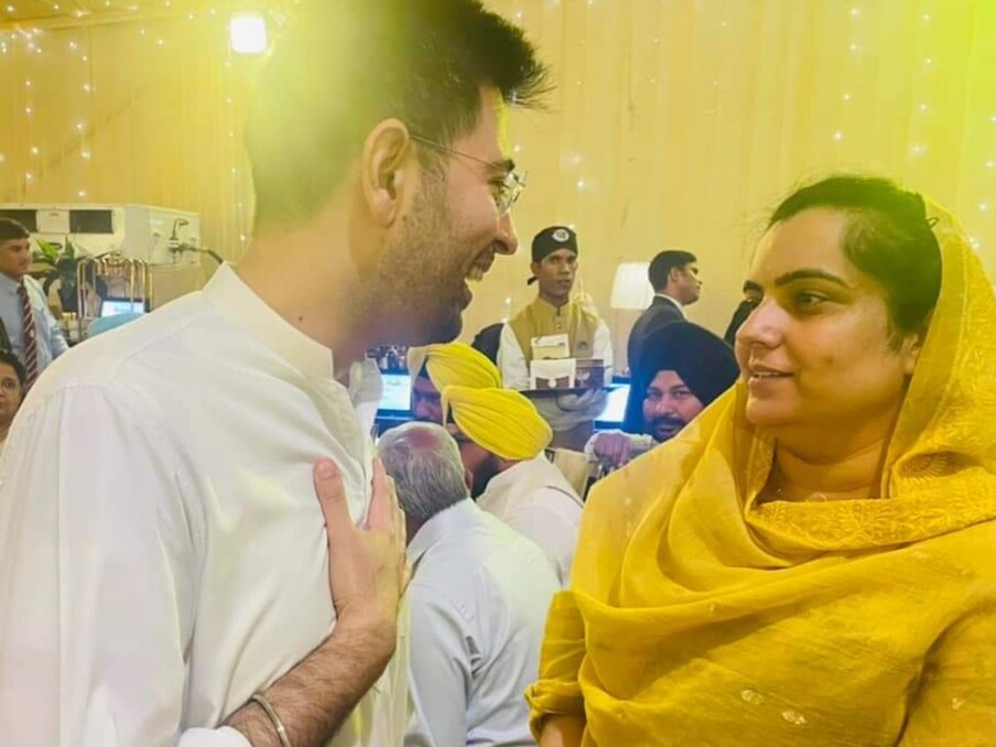  ਇਹ ਰਾਤਰੀ ਭੋਜ ਚੰਡੀਗੜ੍ਹ ’ਚ ਮੁੱਖ ਮੰਤਰੀ ਭਗਵੰਤ ਮਾਨ ਦੀ ਰਿਹਾਇਸ਼ ’ਤੇ ਦਿੱਤਾ ਗਿਆ।