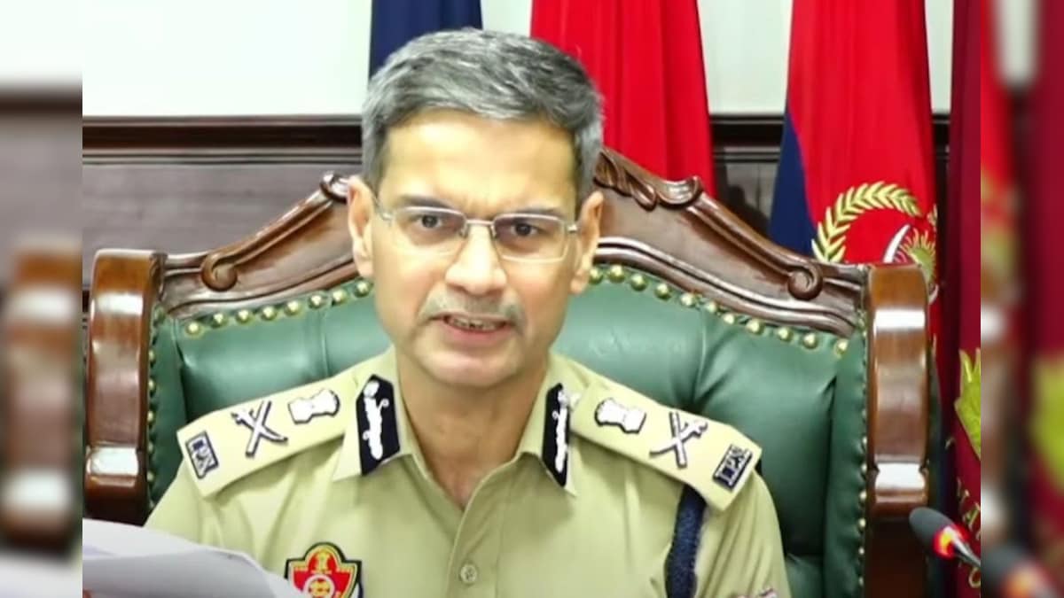 ਪੰਚਾਇਤੀ ਚੋਣਾਂ ਦੇ ਮੱਦੇਨਜ਼ਰ ਪੁਲਿਸ ਮੁਲਾਜ਼ਮਾਂ ਦੀਆਂ ਛੁੱਟੀਆਂ 'ਤੇ ਲੱਗੀ ਰੋਕ Due to  the panchayat elections, the vacation of the punjab police personnel has  been banned – News18 ਪੰਜਾਬੀ