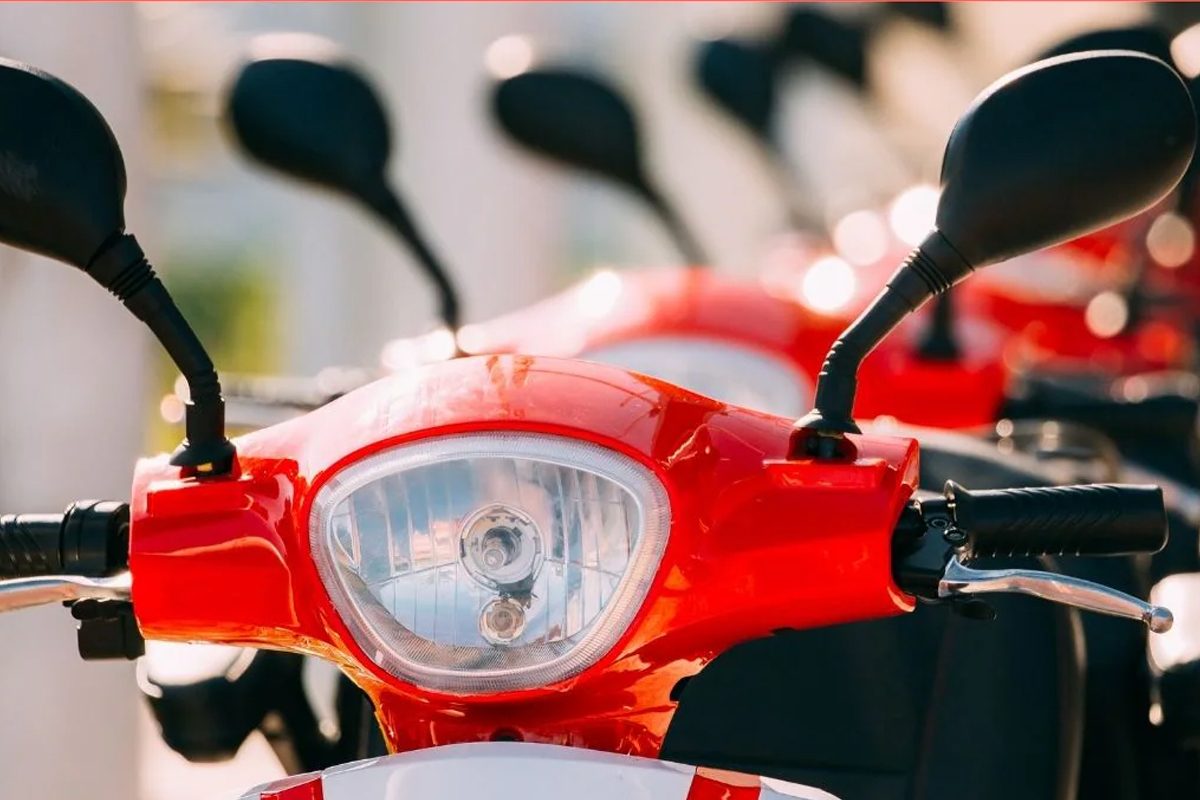 ई-स्कूटर या बाइक खरीदने पर सरकार दे रही है ₹20000 की छूट, जल्द उठाएं लाभ ई-स्कूटर या बाइक खरीदने पर सरकार दे रही है ₹20000 की छूट, जल्द उठाएं लाभ