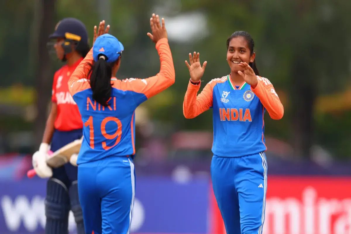 The Indian women’s team defeats England by the place for the final The Indian women’s team defeats England by the place for the final